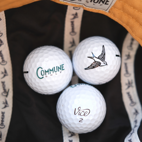 Lot de trois balles de golf - Balles Vice pro plus avec logo Commune golf et hirondelle - Pack de 3
