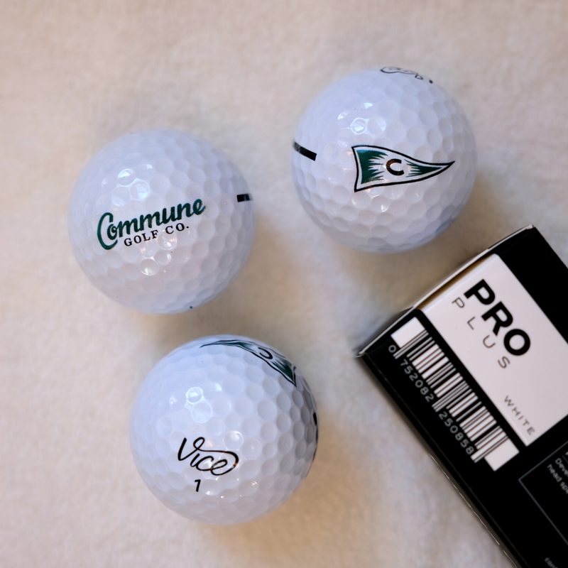 Lot de 3 balles de golf Vice pro plus par Commune Golf Co. - fanion vert